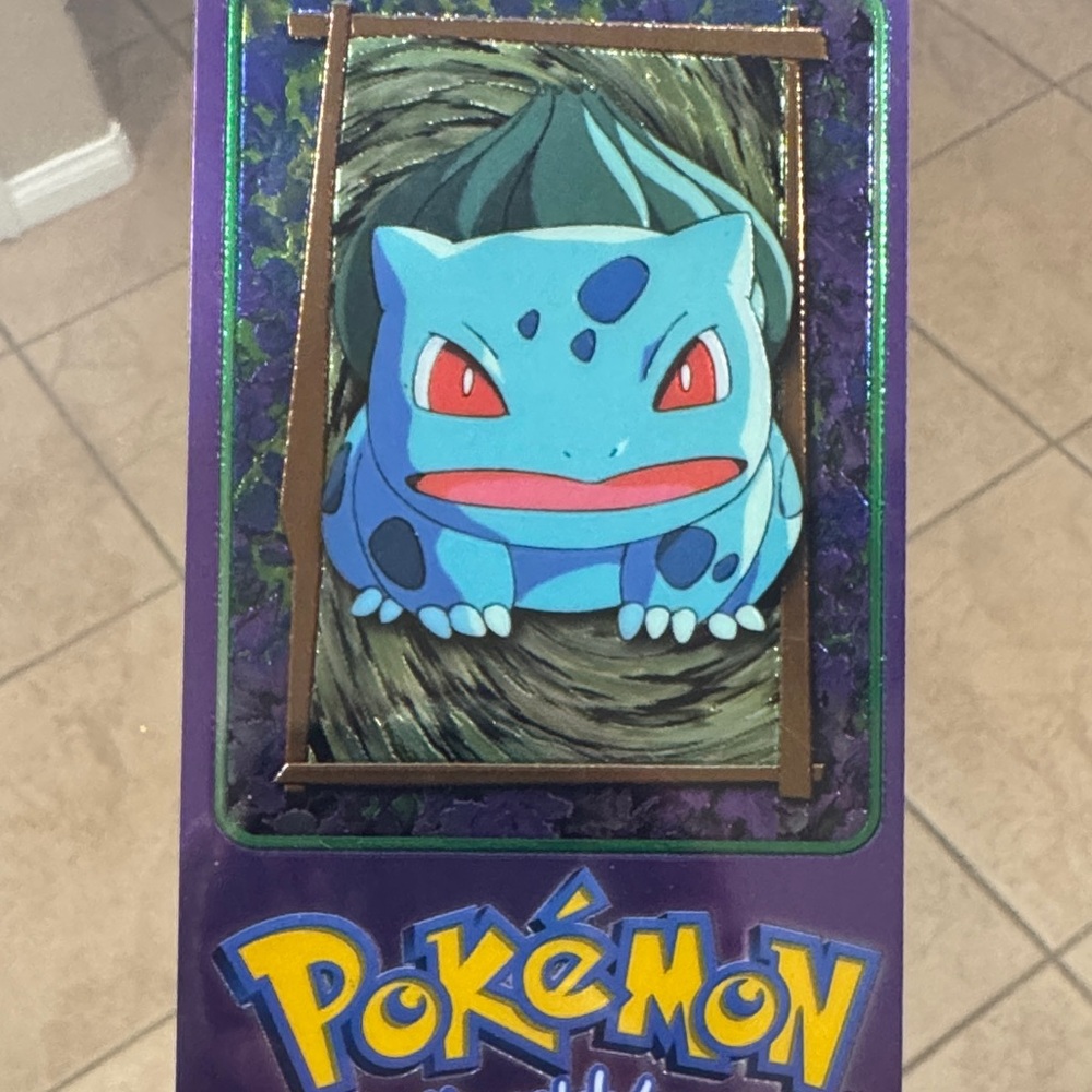 Topps Bulbasaur 3 of 5 Oversized Card - Picture 4 of 4